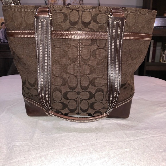 Coach classic Tote *Authentic* - Picture 2 of 12